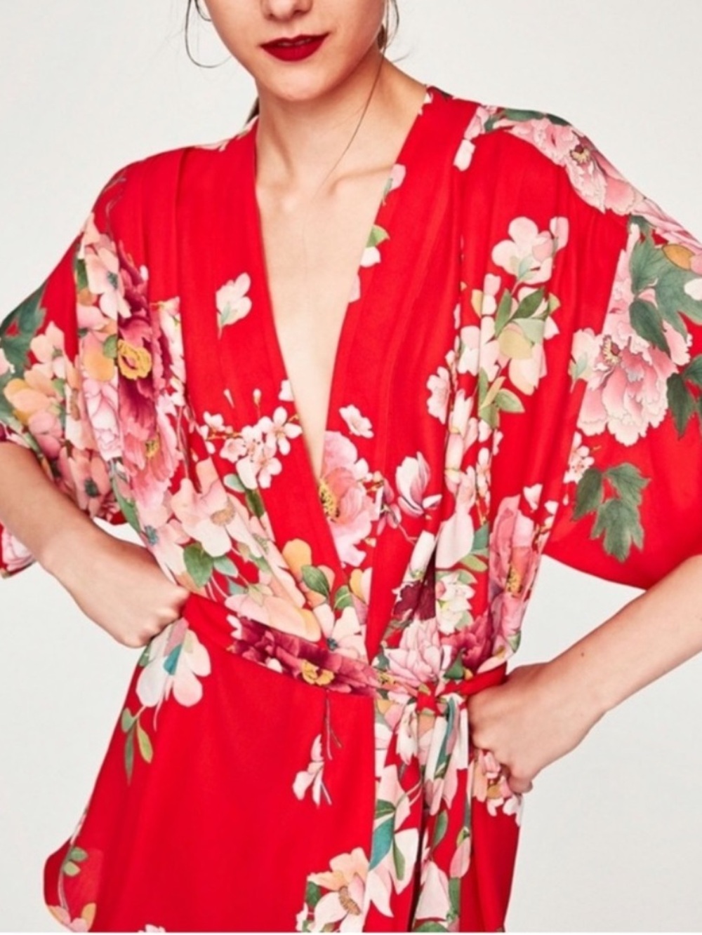 Zara Woman Studio Floral Printed Kimono Robe
Red Wrap Tie Waist Dress Medium